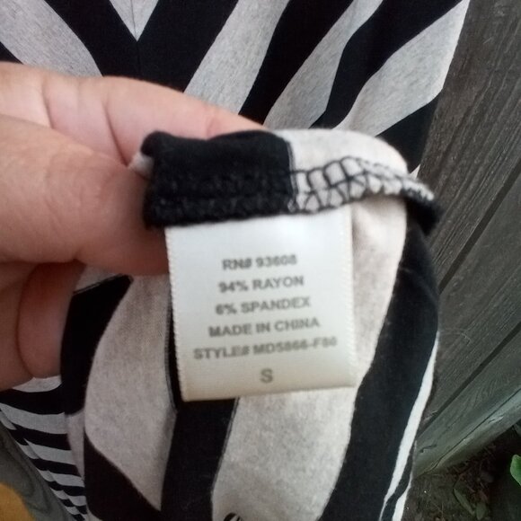 MATTY M DRESS WOMENS SZ S STRIPED WHITE/ GRAY MAXI STRETCH SLEEVELESS PULLOVER - Picture 7 of 7